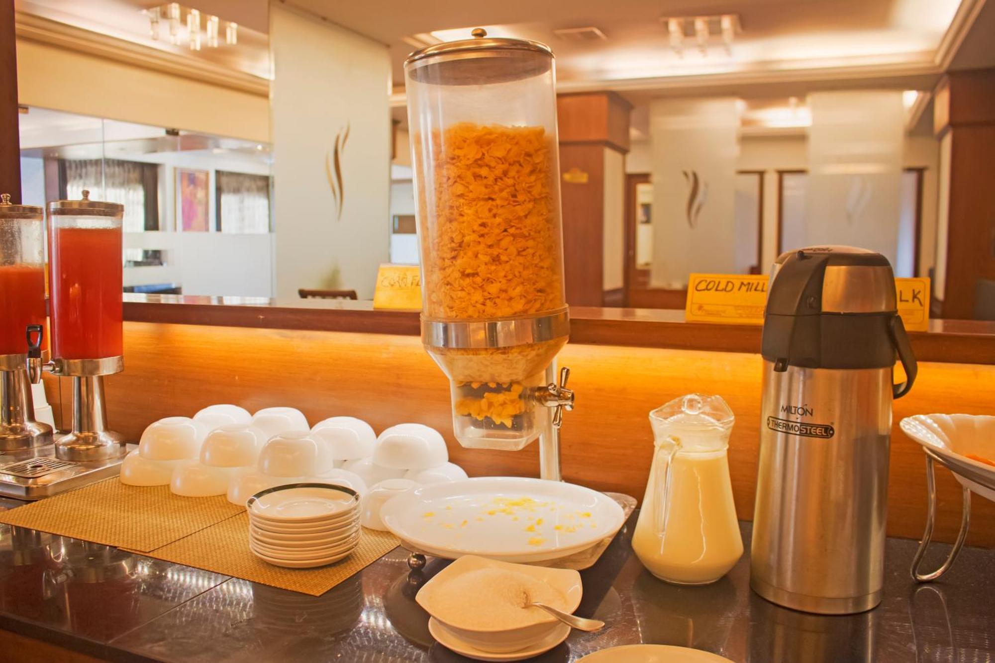 President Hotel Mysore Εξωτερικό φωτογραφία