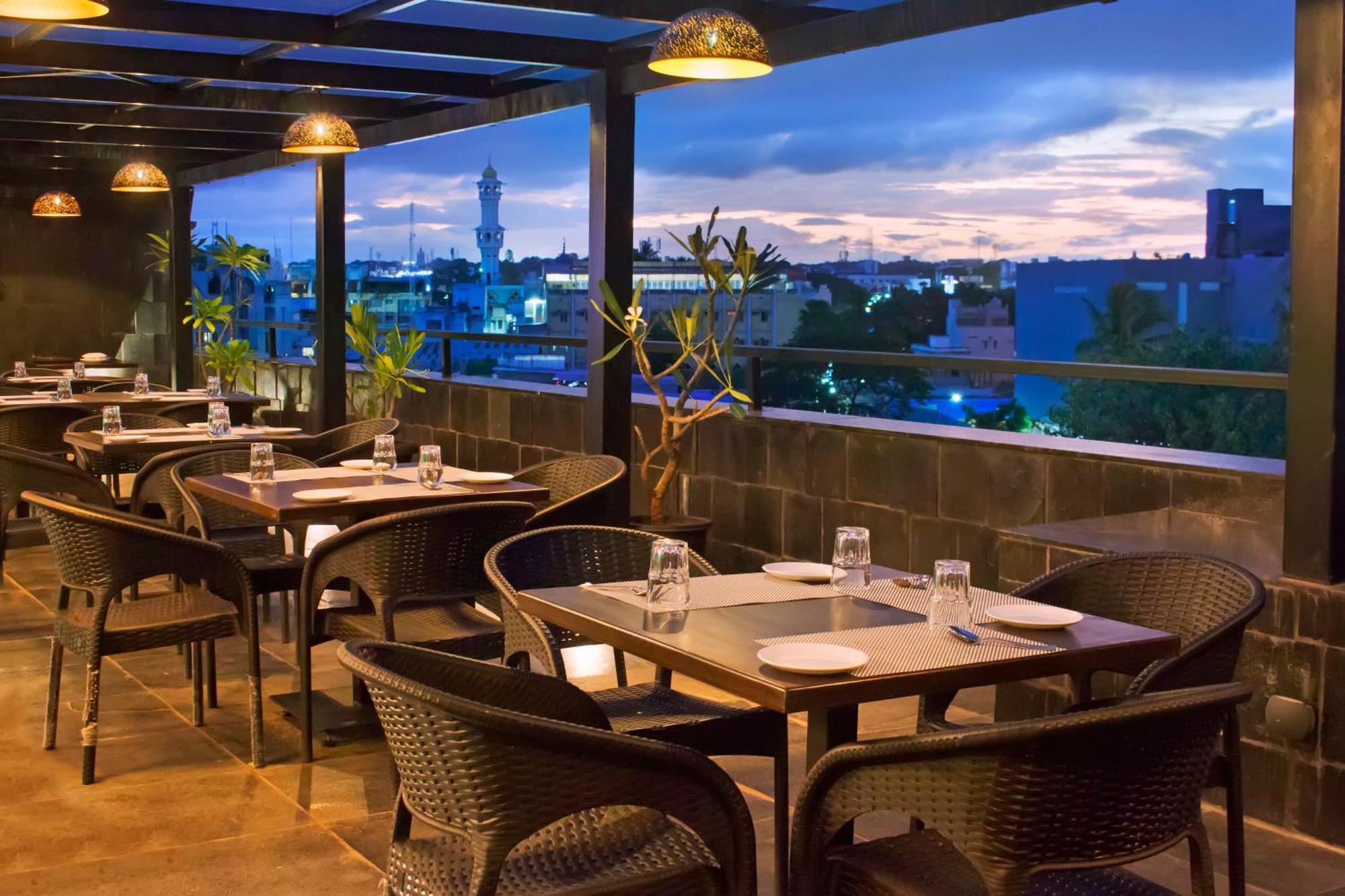 President Hotel Mysore Εξωτερικό φωτογραφία