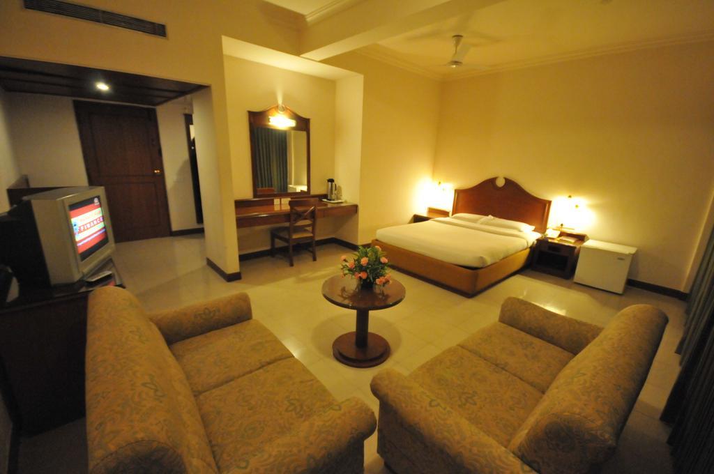 President Hotel Mysore Δωμάτιο φωτογραφία