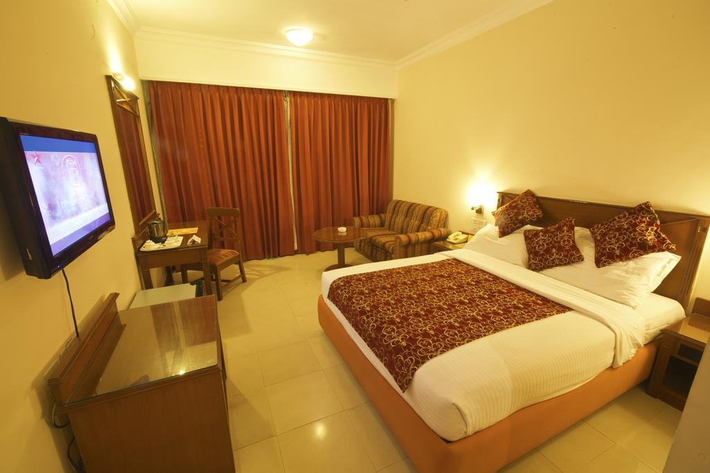 President Hotel Mysore Εξωτερικό φωτογραφία